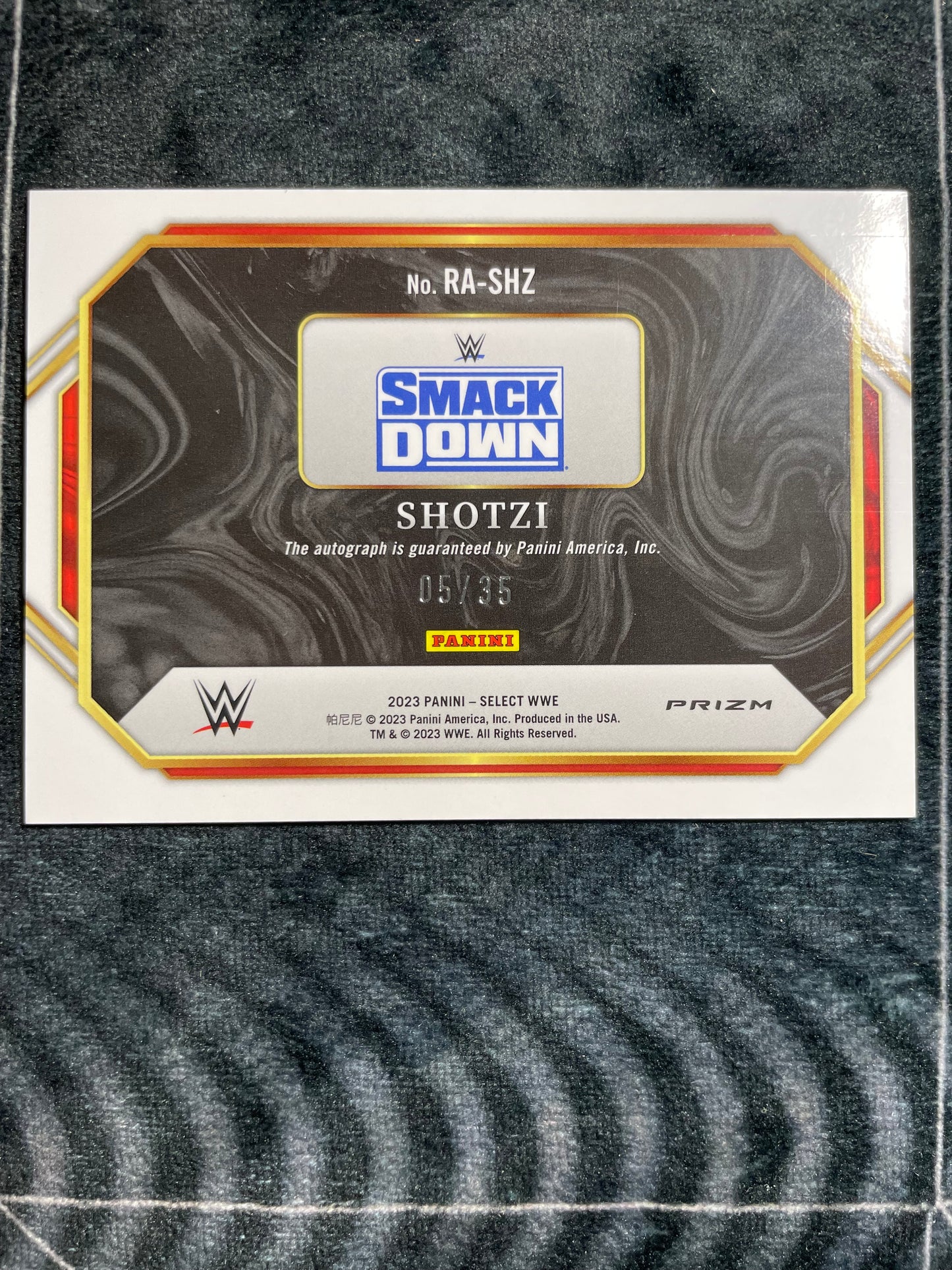 2023 PANINI SELECT WWE PURPLE PRIZM RINGSIDE ACTION AUTO SHOTZI 05/35